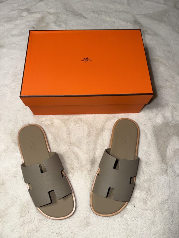 Hermes Izmir Sandal Brown