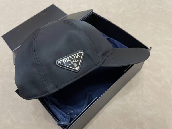 Prada Logo pet zwart
