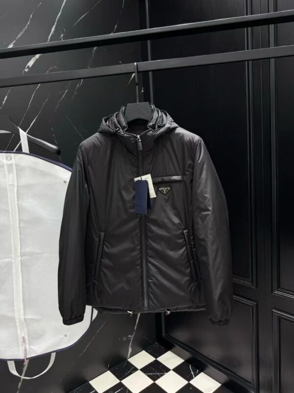 Prada Re-Nylon Jas Zwart