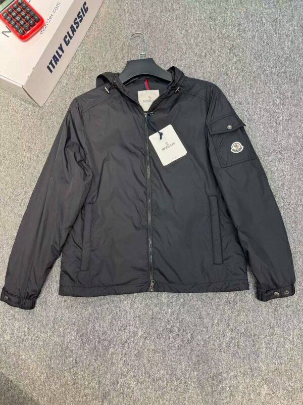 Moncler Acheteur Zwart
