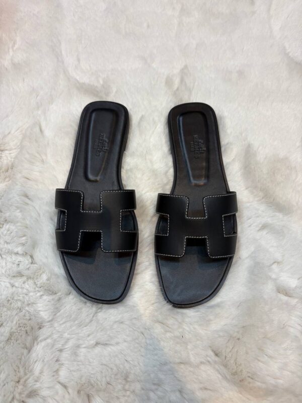 Hermes Oran Zwart