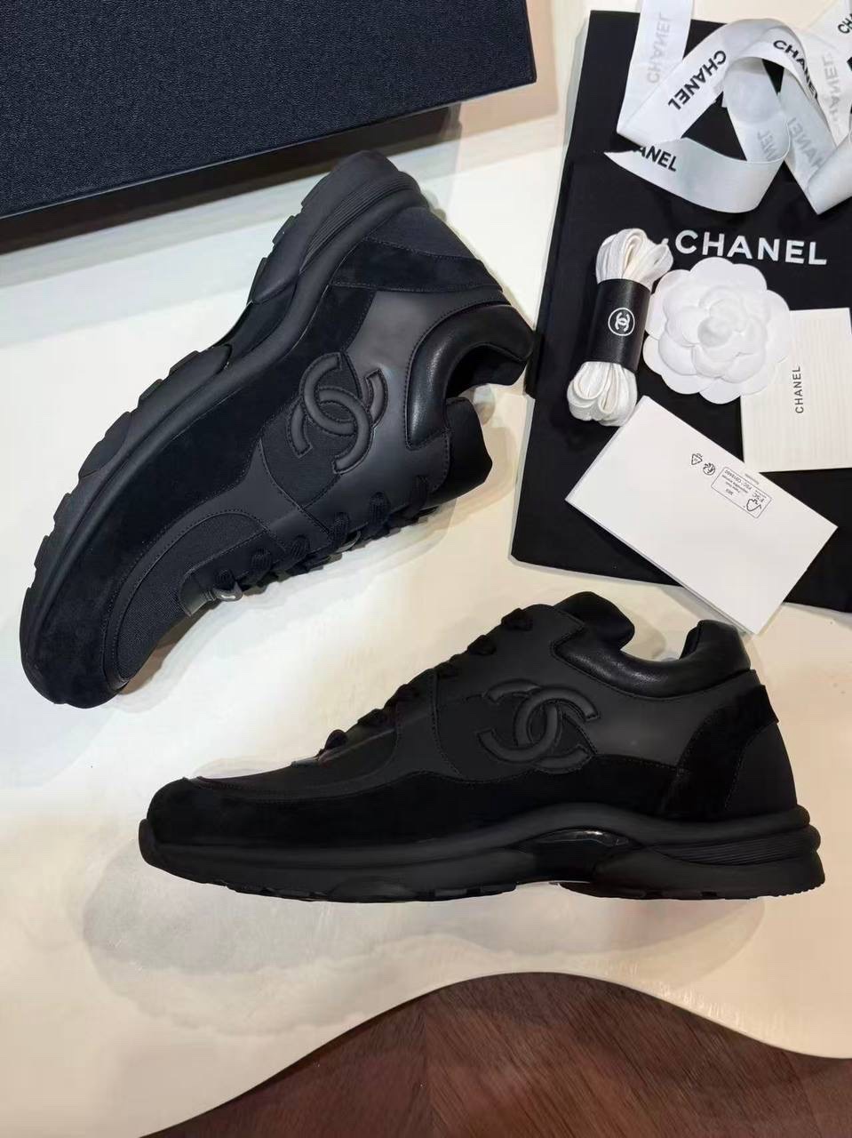 Chanel sneakers zwart-zwart