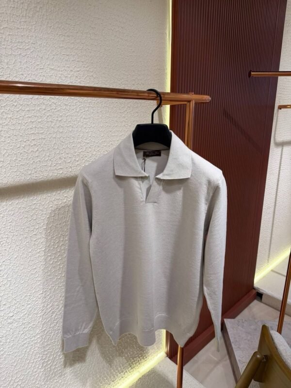 Loro Piana wollen trui polokraag lichtbeige