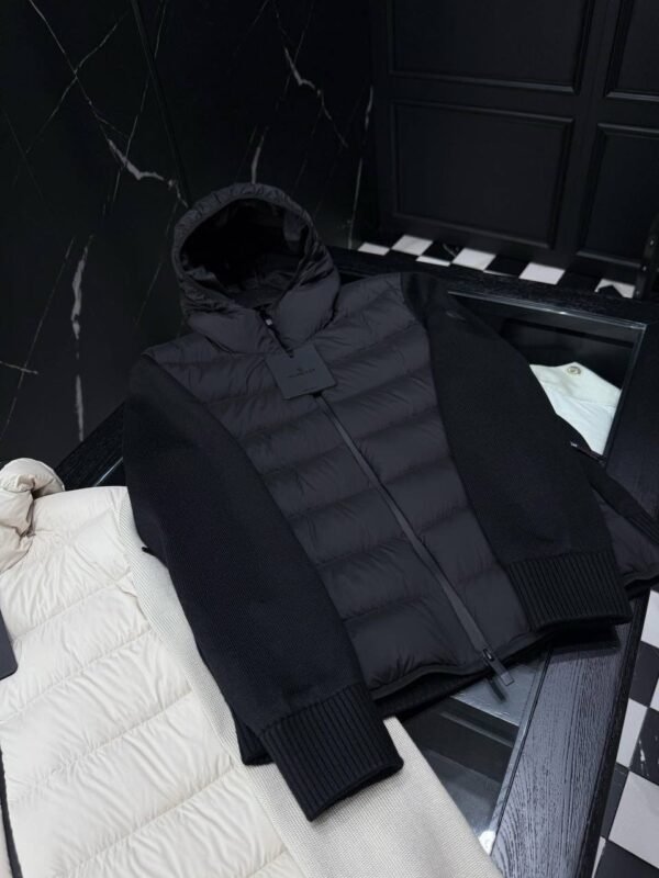 Moncler Jas Stofmouw Zwart met capuchon